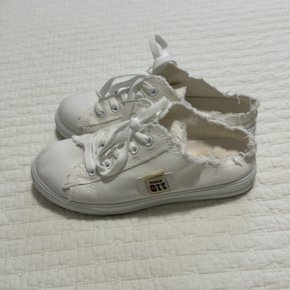 Slip ons - Picture 4 of 7